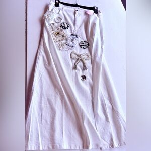NWT Chic Embellished White A-Line Skirt. Size S, M, L.